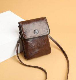 Fashion Simple Large Capacity Mobile Phone Bag Mini Crossbody Bag (Color: brown)